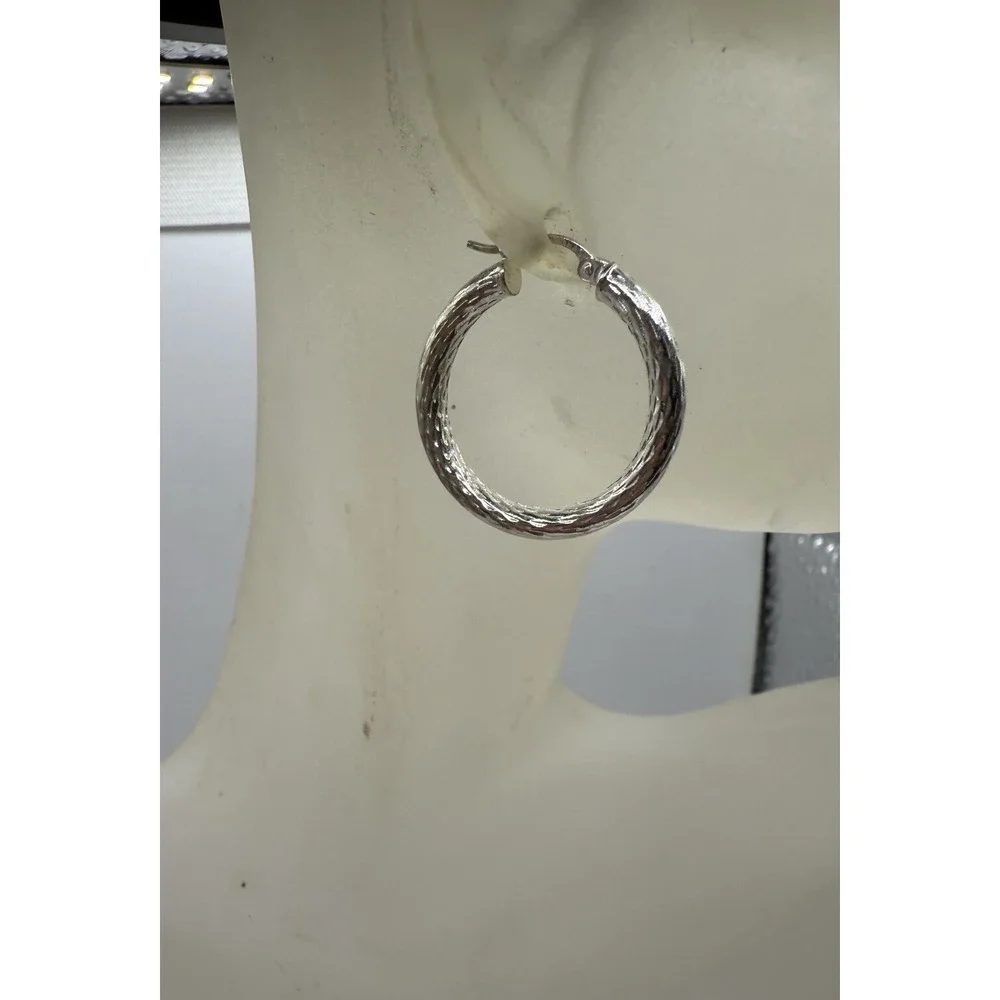 Sterling Silver 925 Textured Hoop‎ Earrings Beautiful Classic Jewelry - Picture 2 of 5